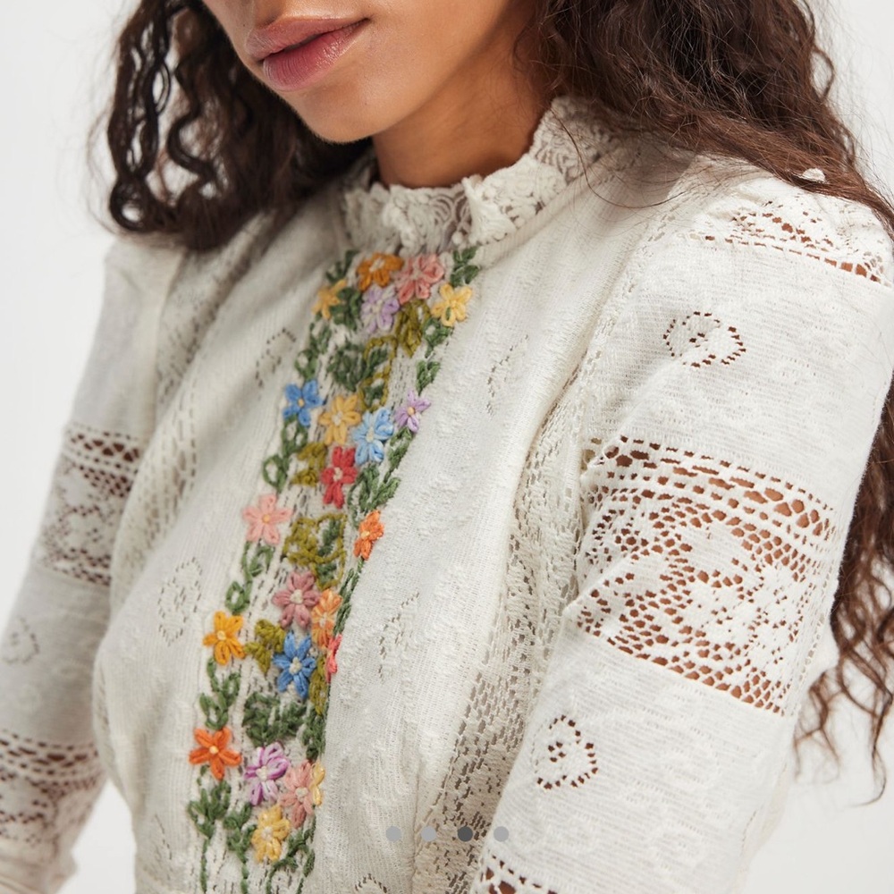 NWOT Free People Garden Grace Embroidered Top- Ivory Combo - Picture 3 of 8